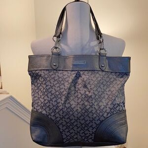 3/$25 TOMMY Hilfiger Large Canvas Signature Tote Gray & Silver EUC